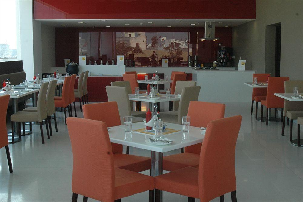 Keys Select By Lemon Tree Hotels, Ludhiana Extérieur photo