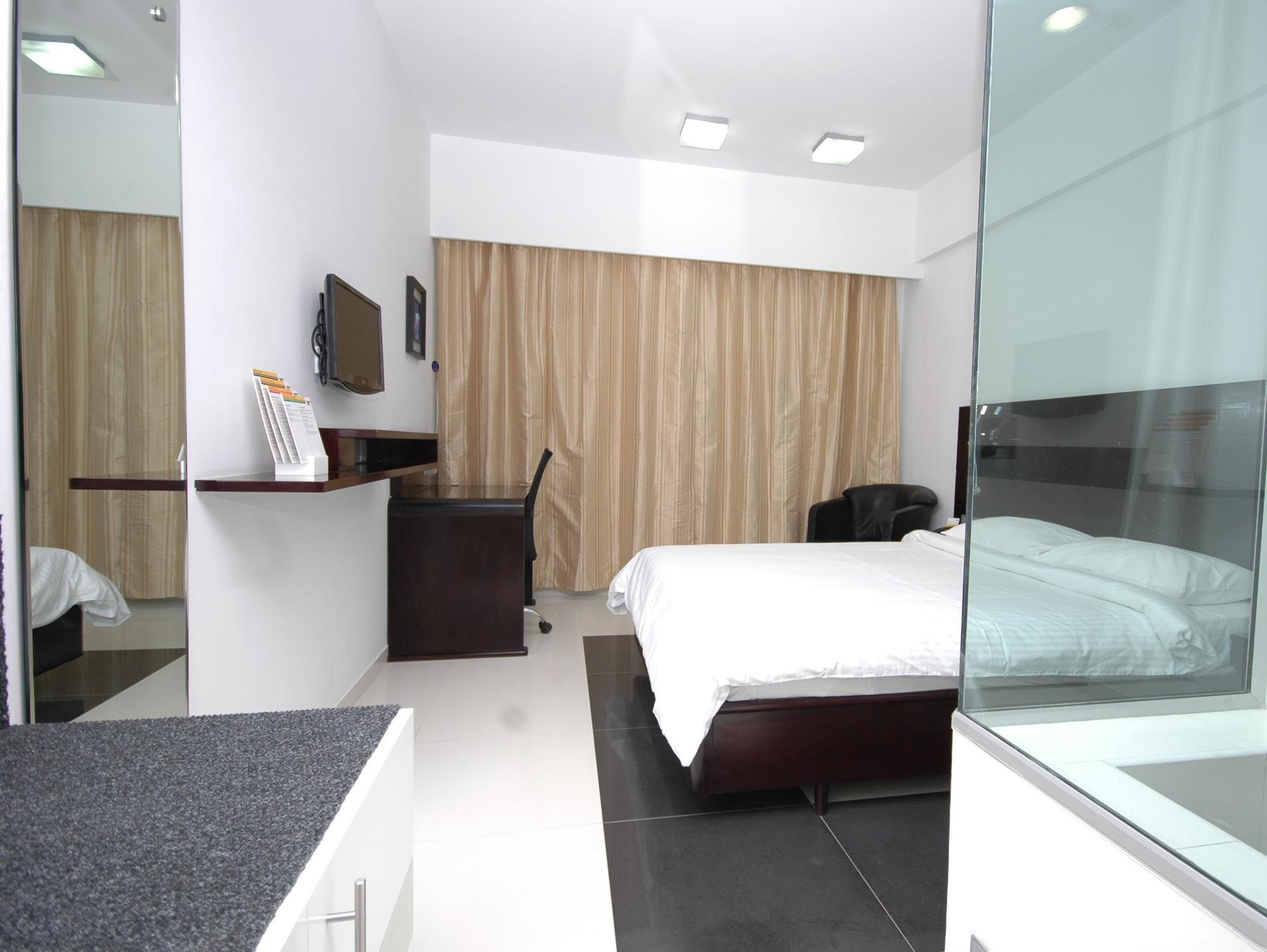 Keys Select By Lemon Tree Hotels, Ludhiana Extérieur photo